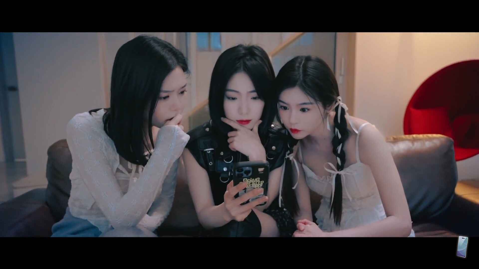 进击吧，异次元美少女！/Come on,Fantasy baby!  第2张